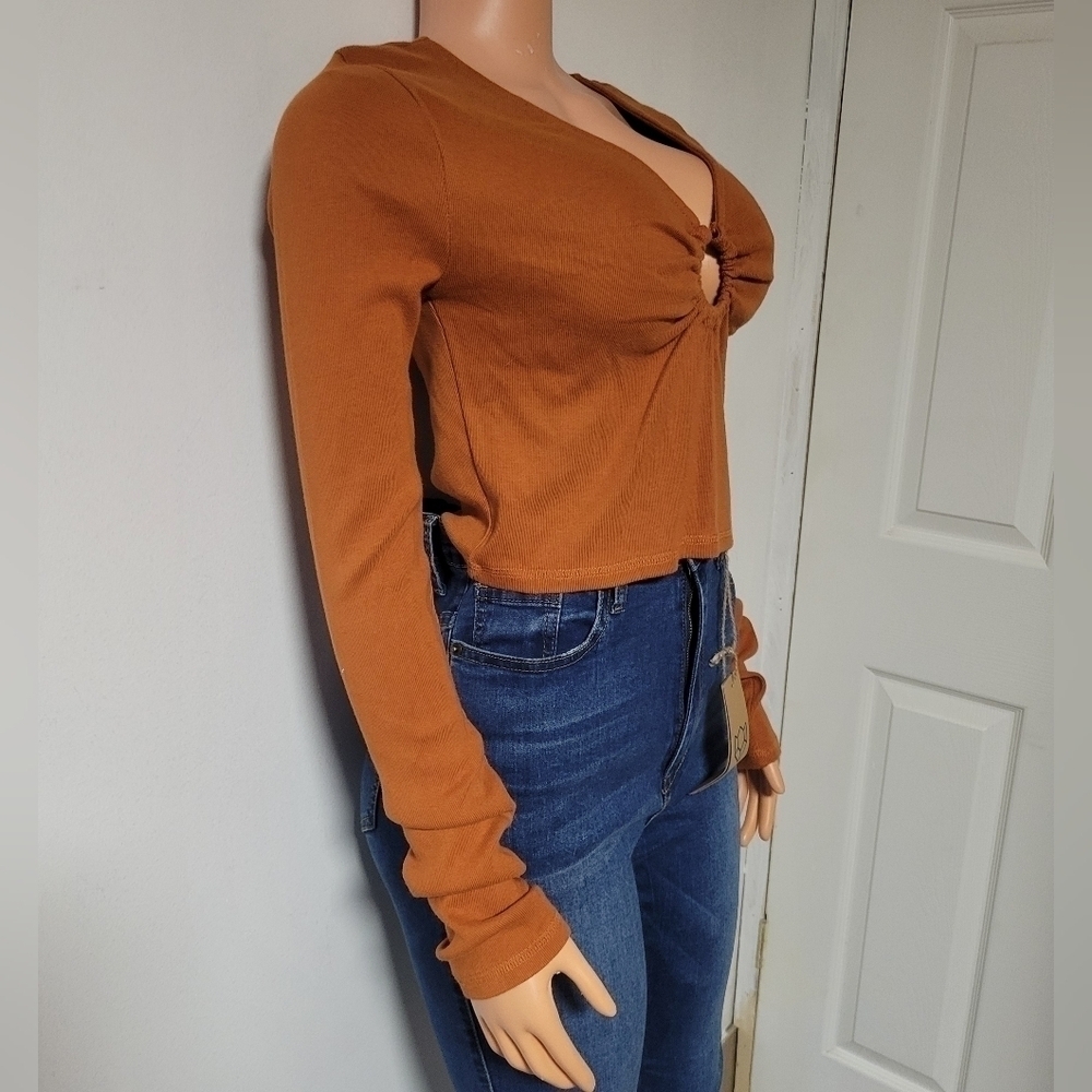 Free people NWT Key to my heart crop top size small. - Picture 4 of 9